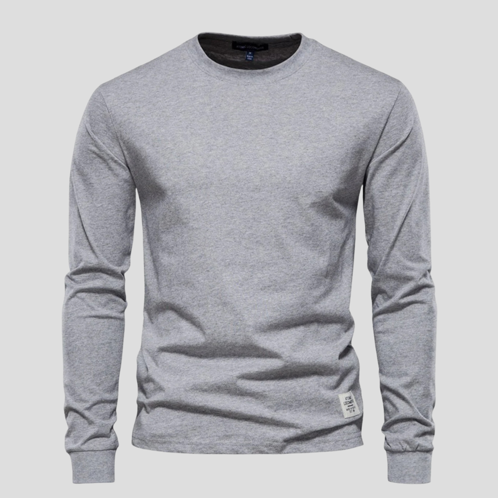 Everyday men's long-sleeved crew neck shirt in a classic hue. Soft and comfortable casual wear.