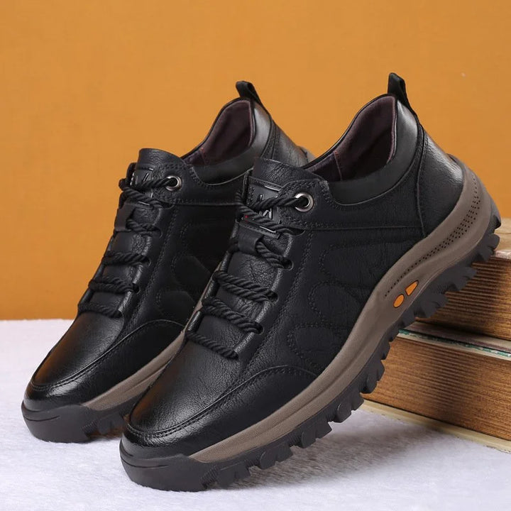 Casual men's orthopaedic shoes in brown, offering all-day comfort & support.