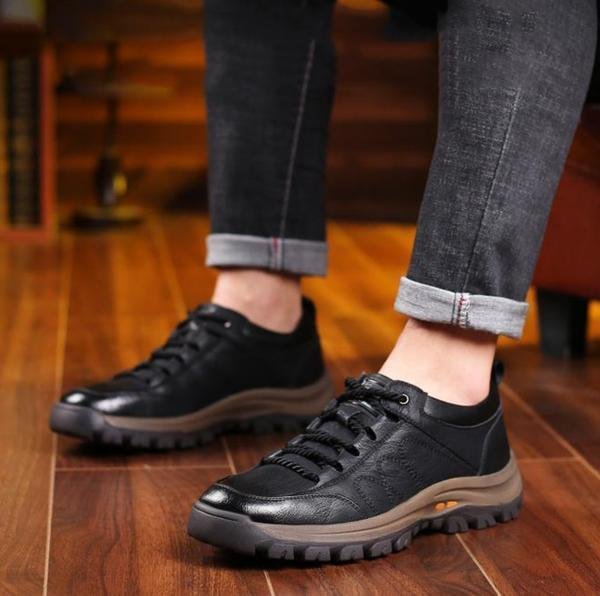 Orthopaedic brown men's footwear, comfortable and slip-resistant for active use.