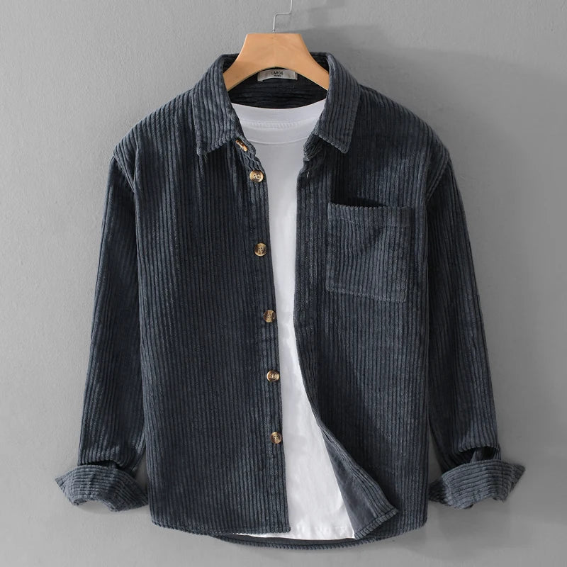 Comfortable men's long-sleeve corduroy shirt, perfect for casual or smart-casual everyday fashion.
