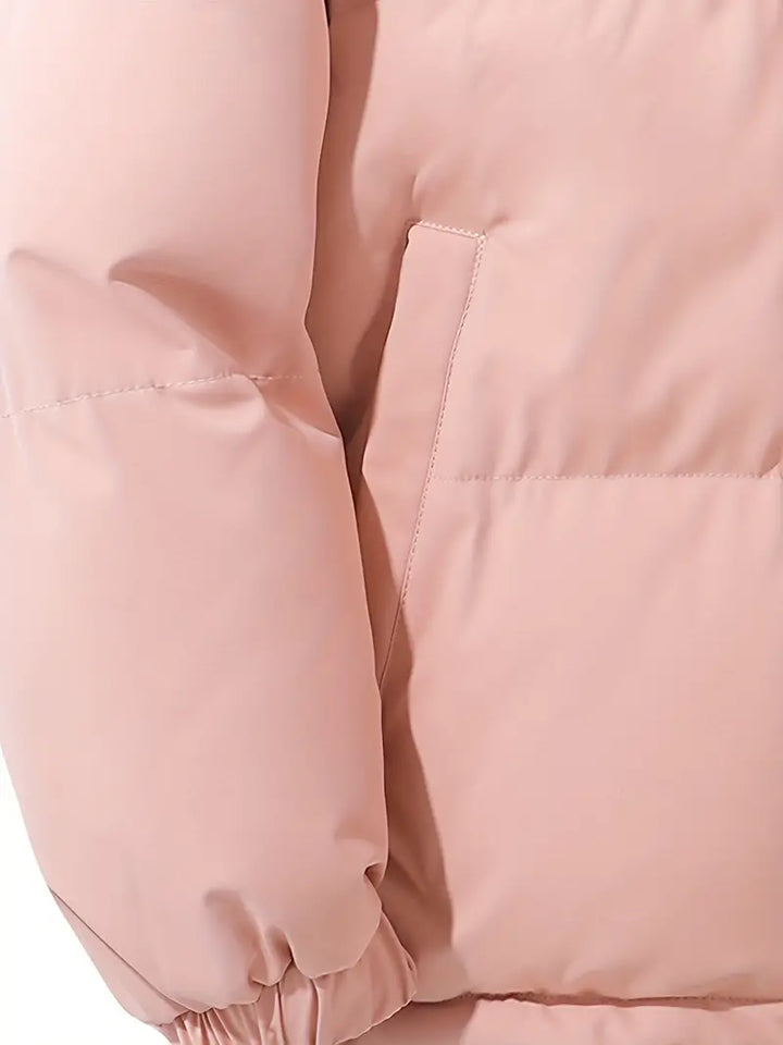 Men's casual hooded jacket, featuring practical pockets and a comfortable design.