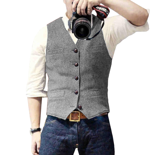 Stylish men's gilet for business casual outfits. Classic sleeveless vest offering a refined, comfortable fit.