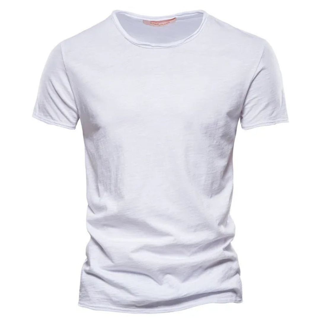 Stylish men's classic fit long sleeve shirt, button-up, enhancing everyday modern fashion.