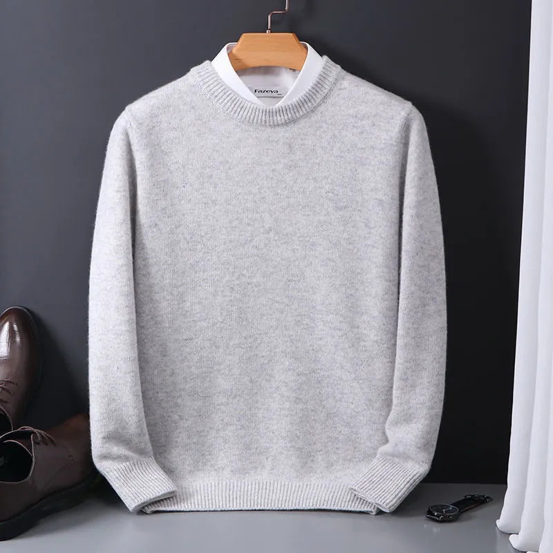 Warm men's knitwear pullover sweater, ideal for casual and classic winter fashion