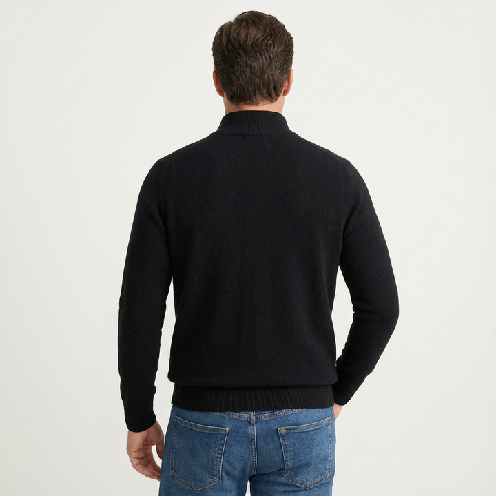 Stylish men's quarter-zip jumper with a relaxed fit, ideal for effortless layering & everyday comfort.