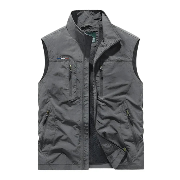 New men's bodywarmer vest with padded insulation, perfect for water-resistant outerwear in winter.