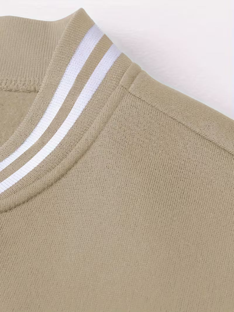 Streetwear men's color block jacket, zip-up, comfortable and stylish for urban fashion.
