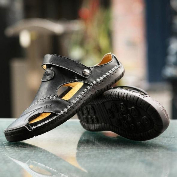 Men's comfortable breathable summer sandals with adjustable straps, ideal for walking, beach, and everyday casual wear.