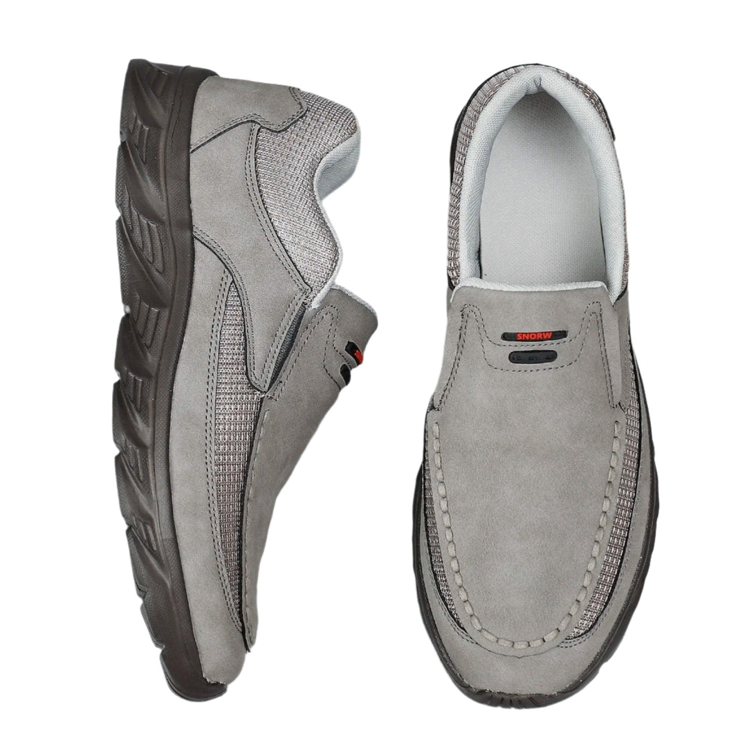 Versatile men's loafers, cushioned for comfortable walking, effortless everyday style.