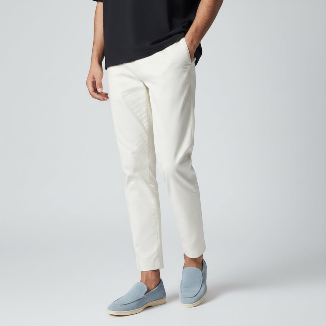 Men's summer footwear: comfortable slip-on loafers for a stylish, relaxed, and elegant look.