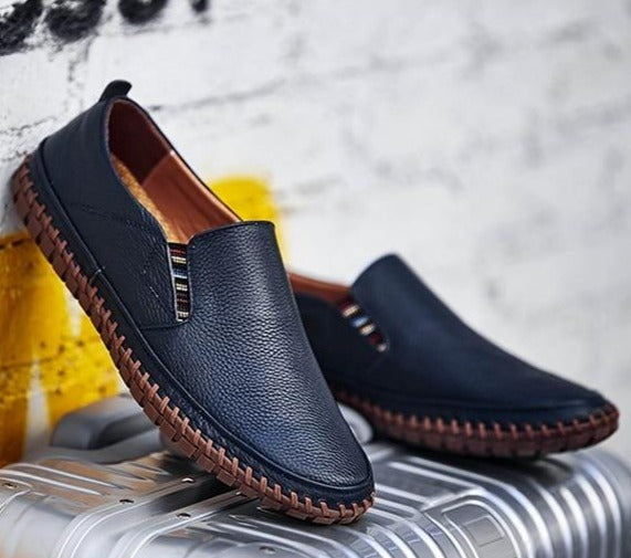 Everyday men's slip-on comfort shoes, ideal for daily walking, with a flexible, easy-wear design.
