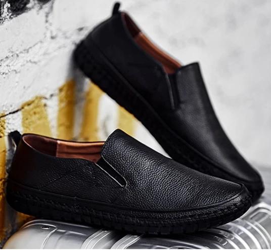 Men's casual slip-on walking shoes, designed for effortless daily wear and maximum comfort.