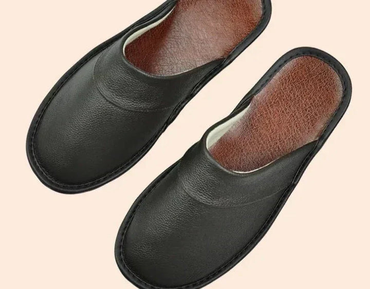 Non-slip indoor men's slippers, offering secure footing & cozy comfort with superior arch support.