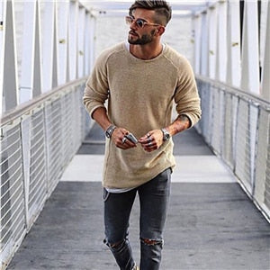 Stylish men's long sleeve pullover sweater, a cozy knit for casual wear. Perfect fall & winter fashion essential.