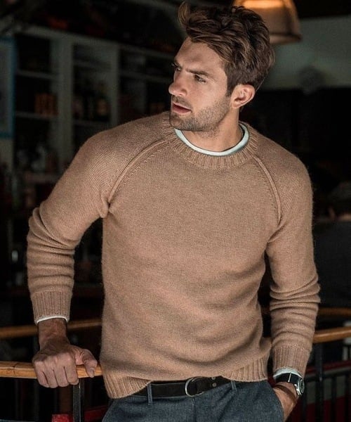 Comfortable men's raglan sleeve knit sweater. Classic crew neck pullover, versatile for casual and stylish outfits.