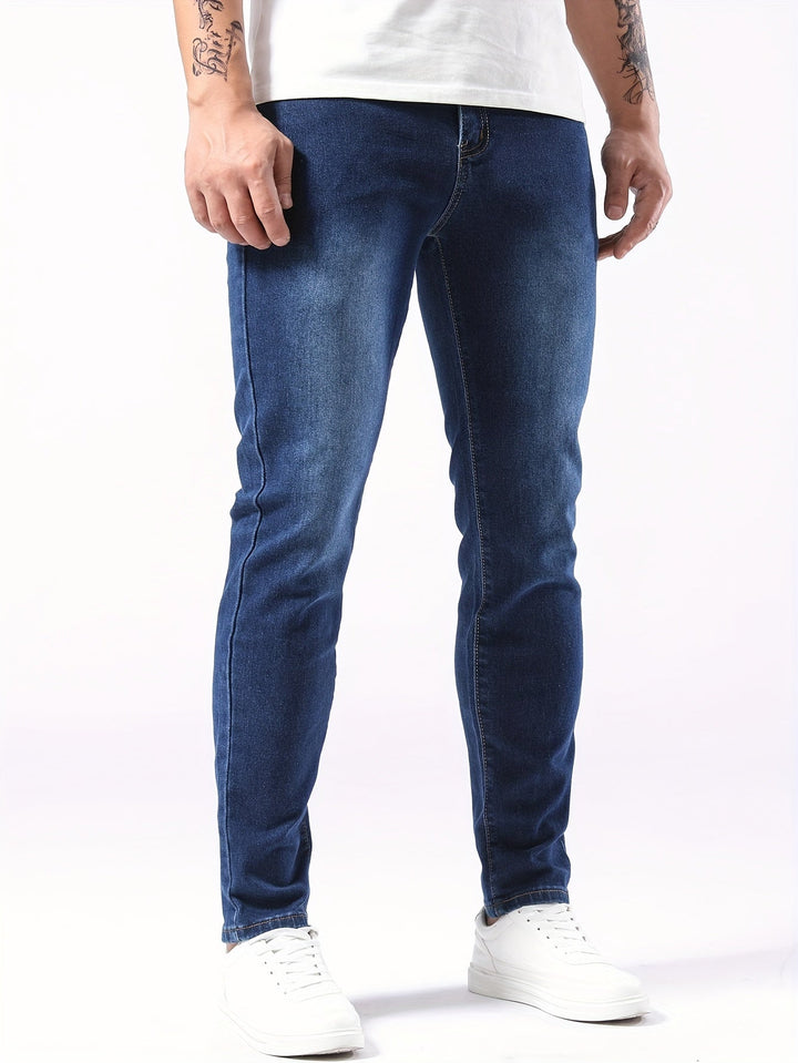 Stylish light blue men's slim fit jeans, stretch denim ensures modern look & all-day comfort.