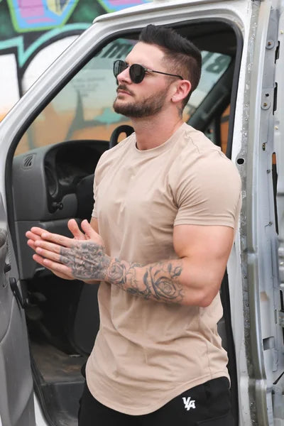 Men's activewear deep cut t-shirt, stretch fabric & athletic fit for ultimate comfort.
