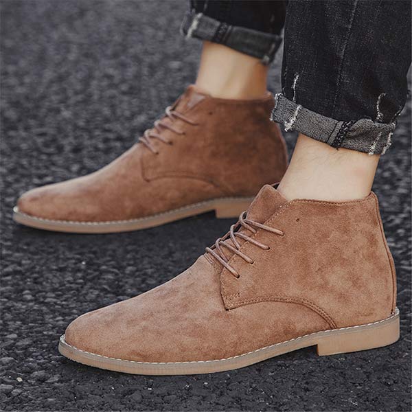 Everyday men's comfortable & durable ankle boots with excellent support for fall and winter.