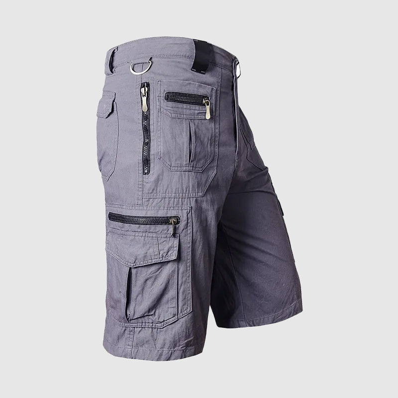 Comfortable multi-pocket men's cargo shorts for summer and casual outdoor utility.