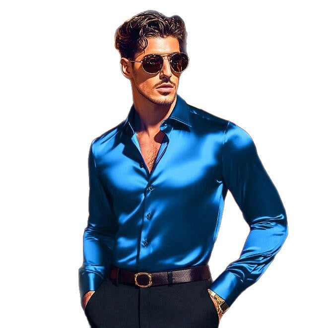 Classic men's long-sleeve shirt, elegantly tailored for a refined and smart casual ensemble.