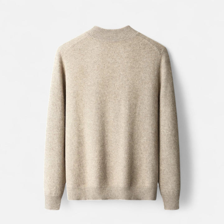 Casual men's zip-up cardigan, comfortable and lightweight. A versatile piece for everyday menswear style.