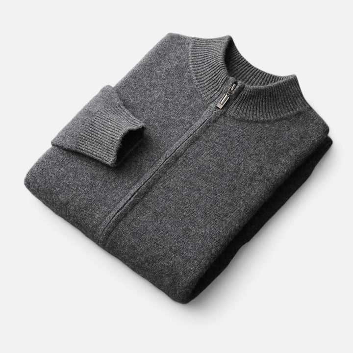 Men's comfortable zippered cardigan, ideal for effortless style. Perfect for casual & smart casual outfits.