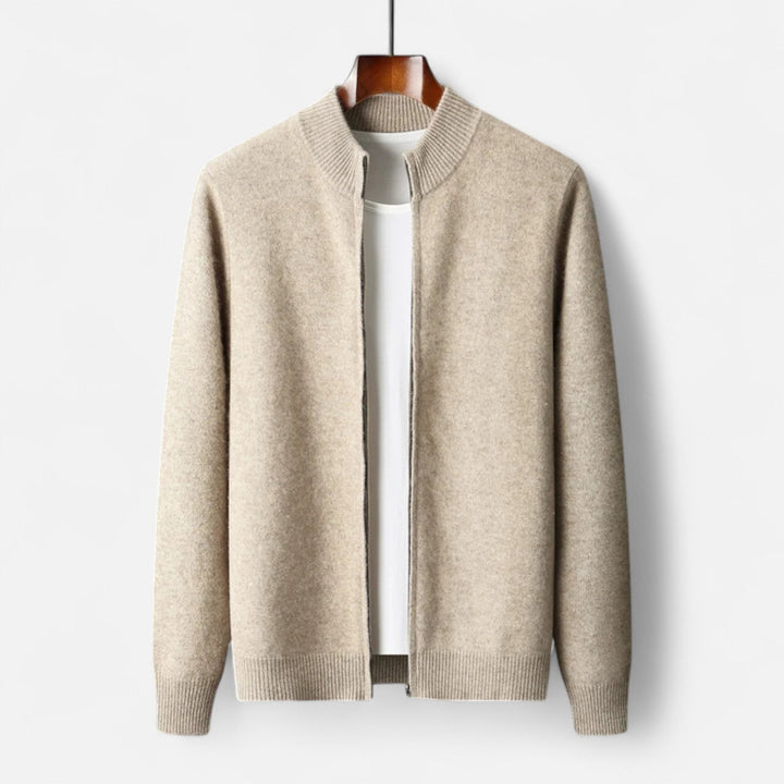 Effortless style with this men's elegant zippered cardigan. Comfortable and a smart casual wardrobe staple.