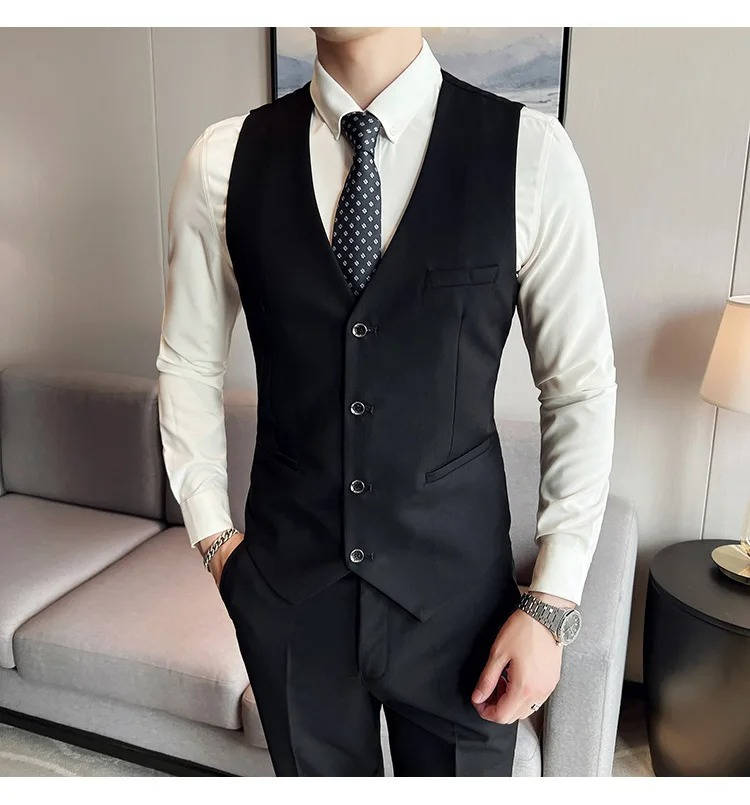 A timeless men's three-piece suit with notch lapel. Ideal formal wear for business and weddings.
