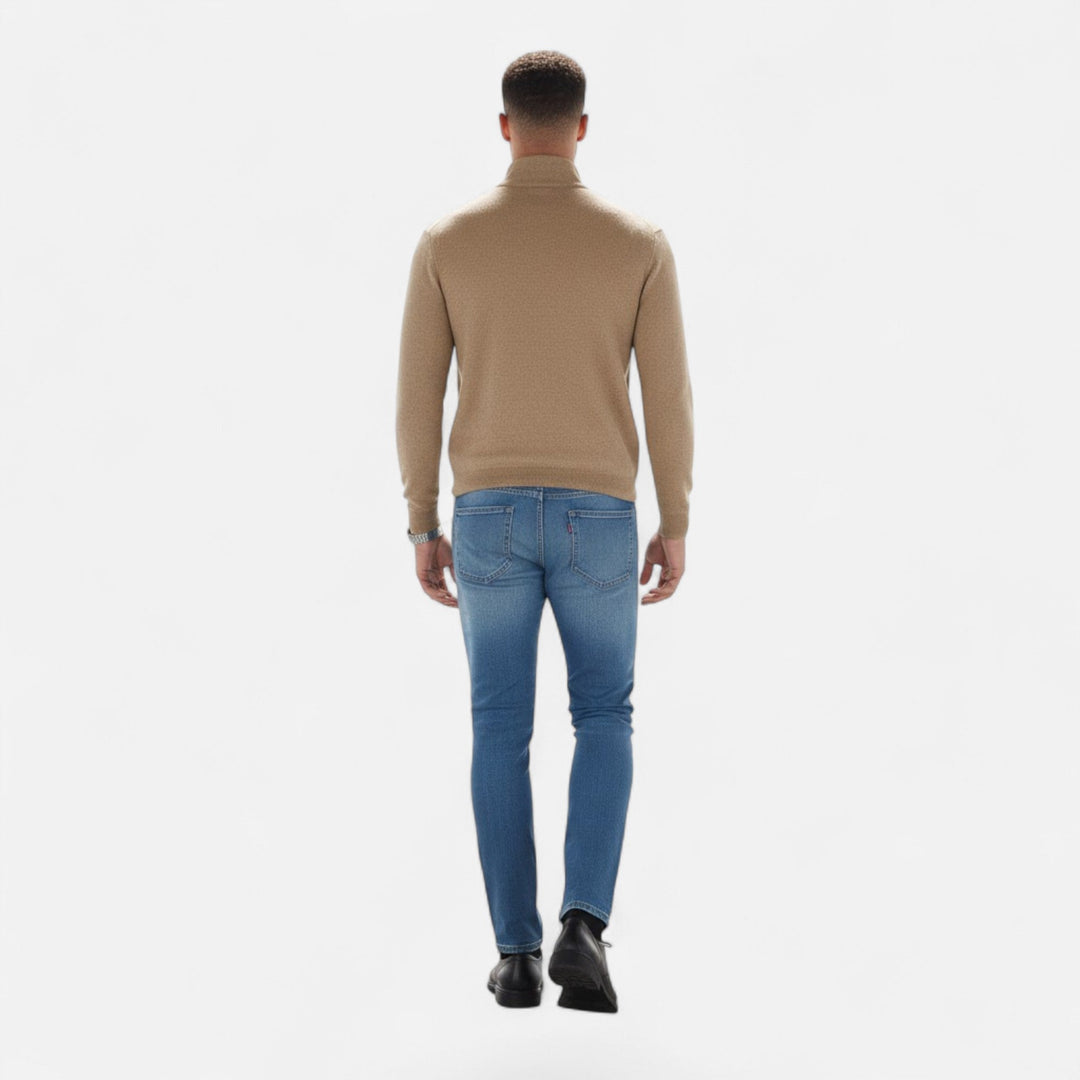 Classic Heritage men's pullover, V-neck, zipper, for cozy & fashionable winter wear.