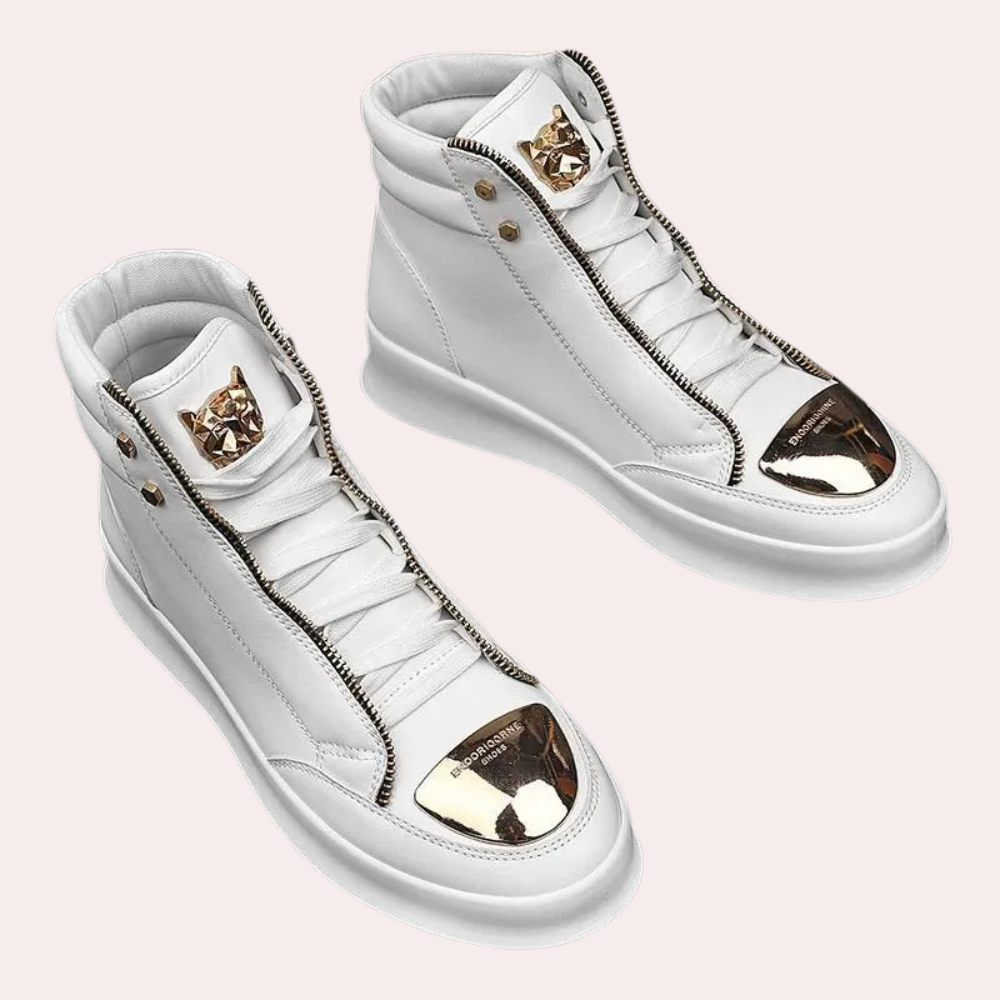 Urban fashion men's high-top sneakers with a distinctive metallic toe, ideal casual footwear for street style.