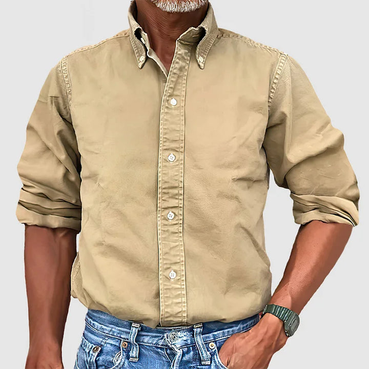 Men's khaki wrinkle-resistant long-sleeve casual shirt, perfect for versatile daily wear.