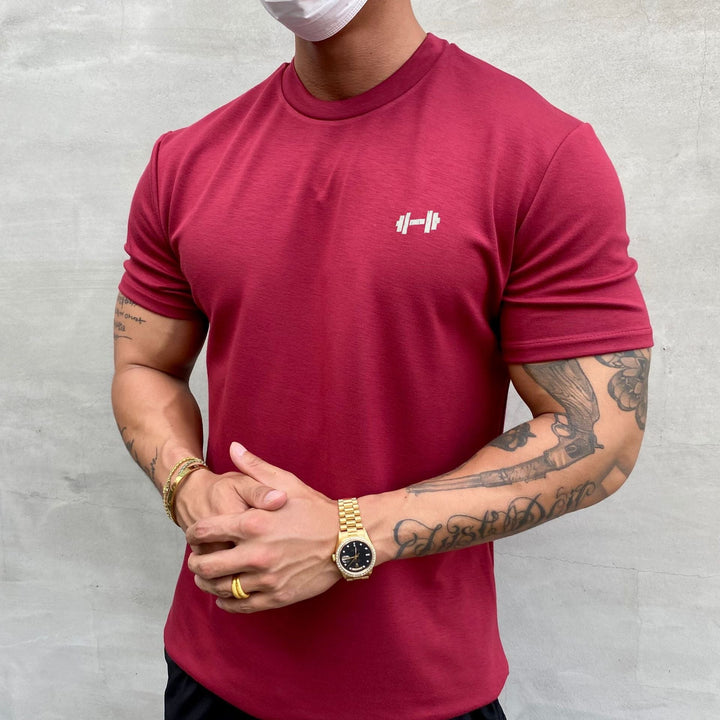 Versatile men's basic tee, essential for casual everyday wear, offering comfort and modern style.