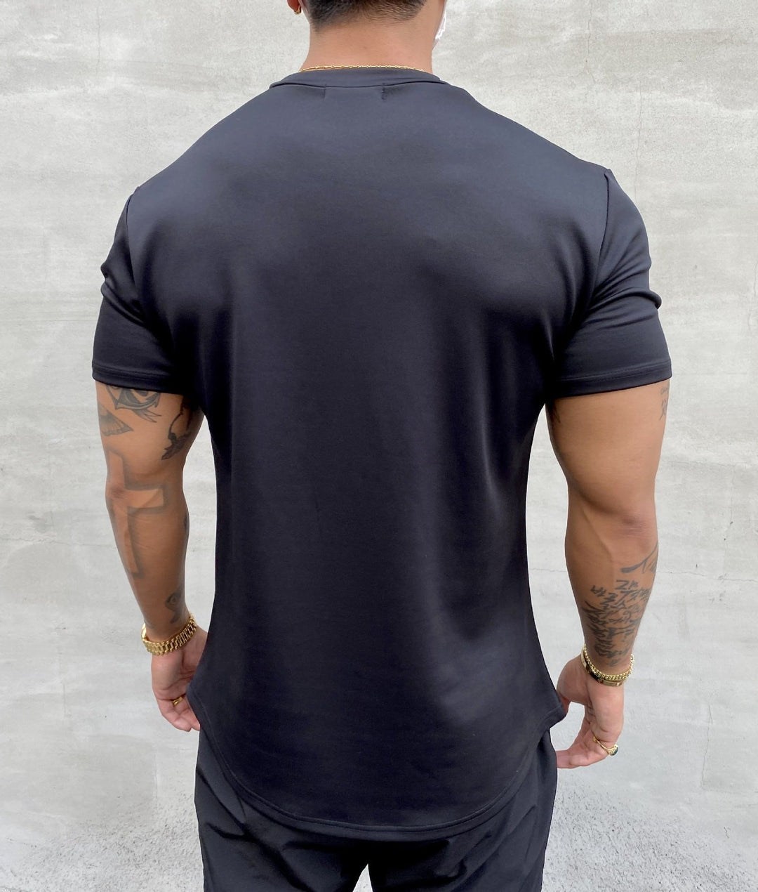 Lightweight men's summer tee, breathable and comfortable for ultimate warm-weather style.