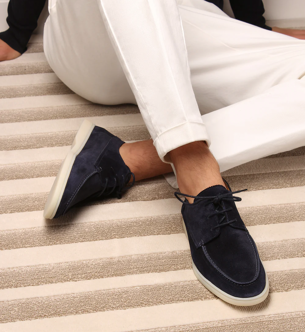Men's lightweight lace-up casual walking shoes, perfect for everyday comfort & versatile style.