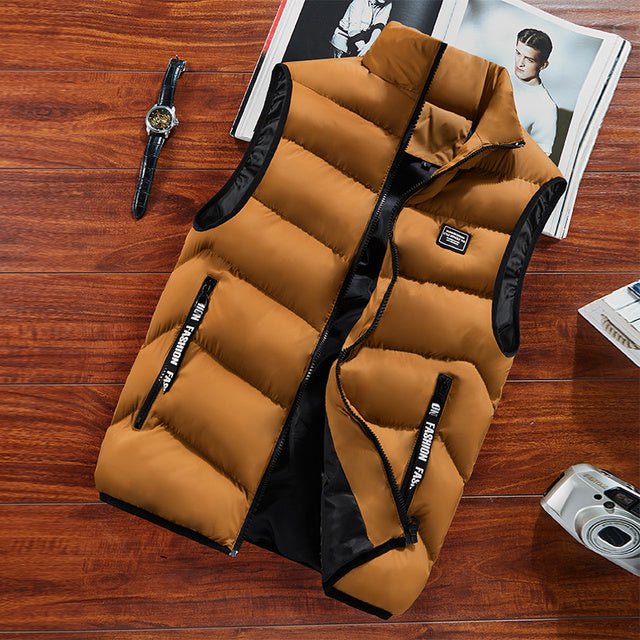 Men's sleeveless quilted outerwear with secure zip pockets, offering comfort & style.