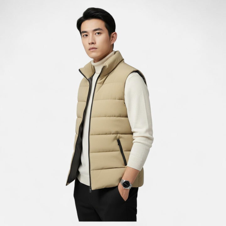 Comfortable men's quilted vest, perfect for autumn casual wear & cold weather layering.