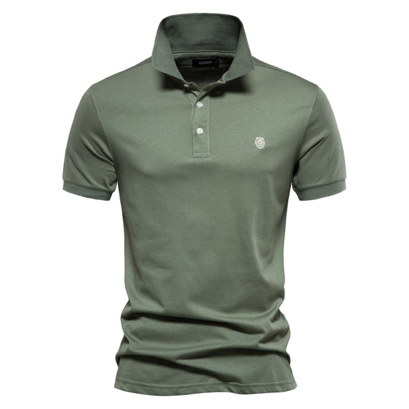 Versatile men's lightweight polo shirt. Comfortable short-sleeve top for casual or smart-casual summer style.