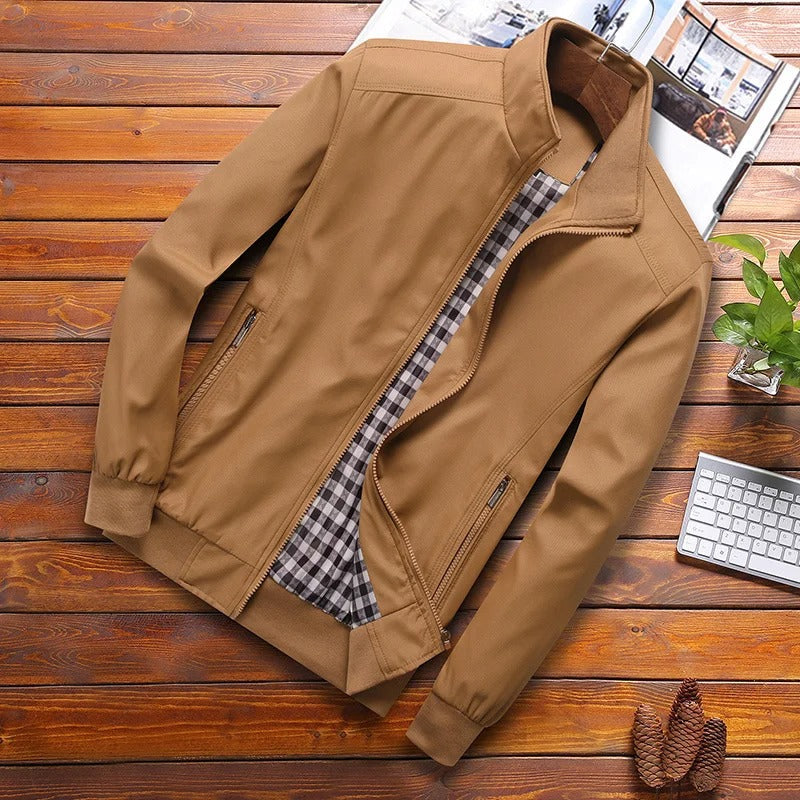 Men's lightweight windproof summer jacket in navy, perfect for breezy days, outdoor activities & casual style.