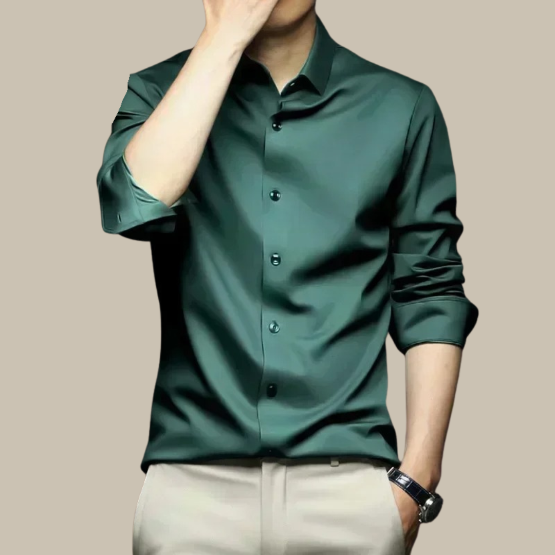 Effortlessly stylish men's luxury casual shirt. Comfortable long-sleeve top for refined everyday fashion.