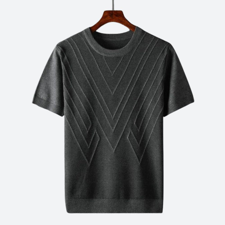 Versatile men's modern t-shirt. Stylish short sleeve top for casual wear & everyday elegance.