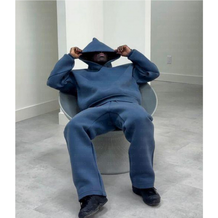 Modern men's minimalist hooded sweater set, ideal for relaxed casual wear