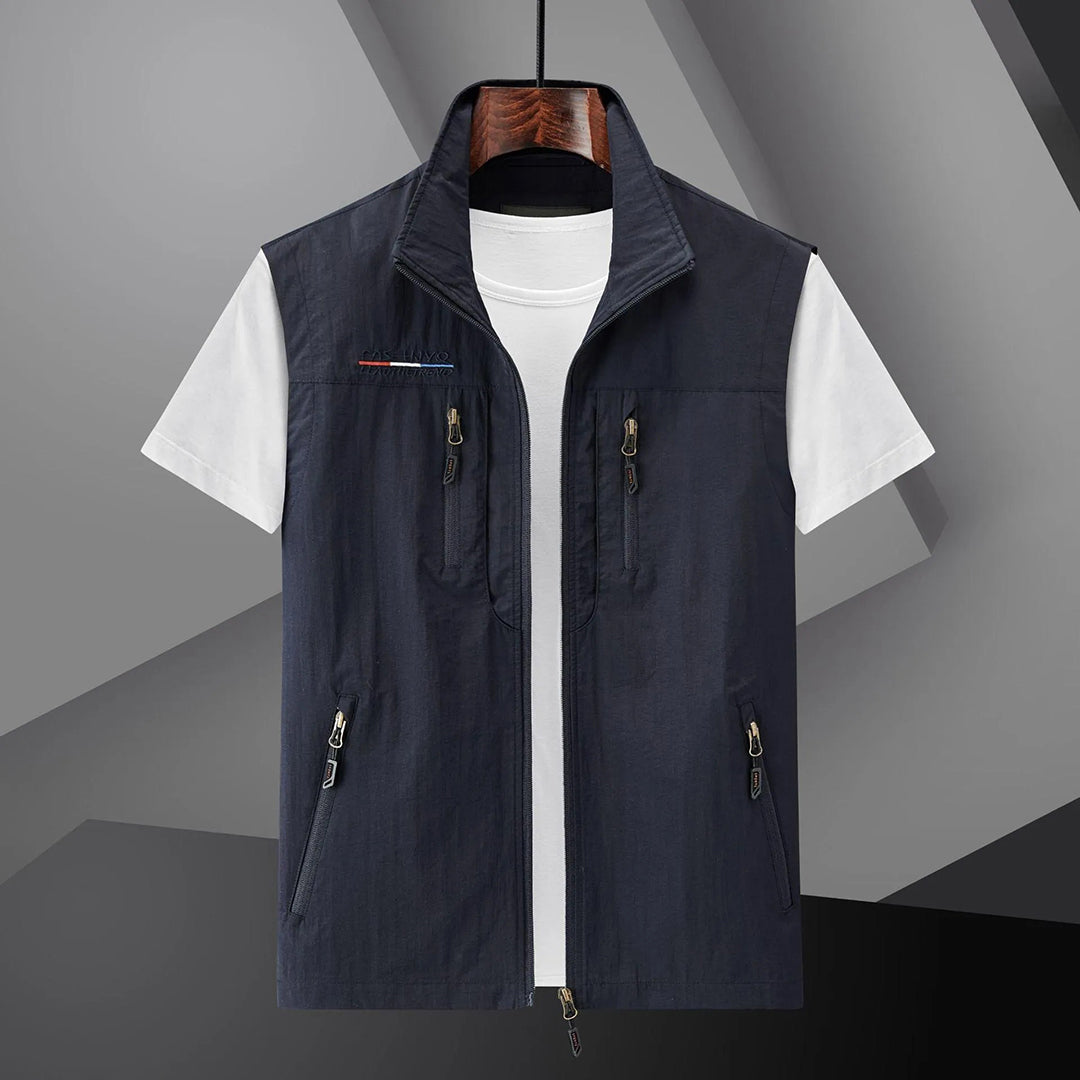 Men's multi-pocket outdoor utility vest for summer, lightweight & breathable, regular fit.