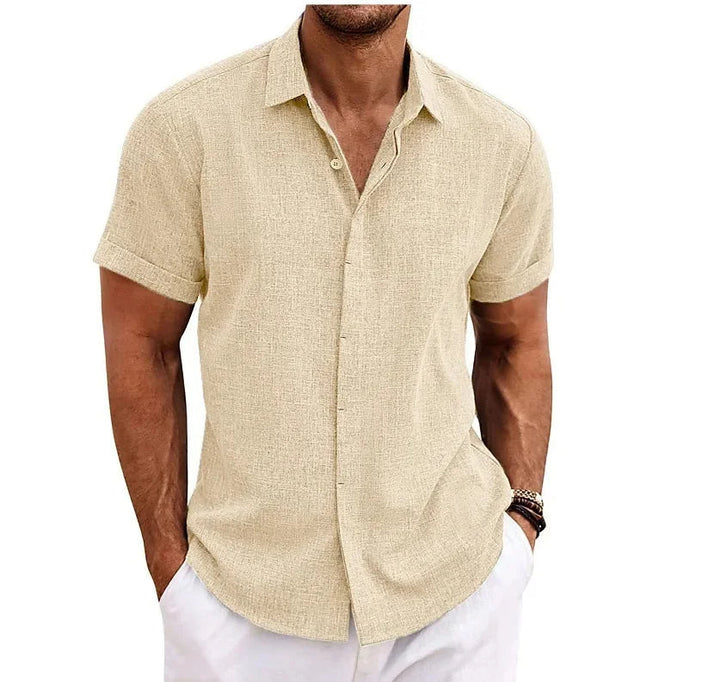 Men's new casual shirt in cotton-linen blend, short sleeve, emphasizing its regular fit styling