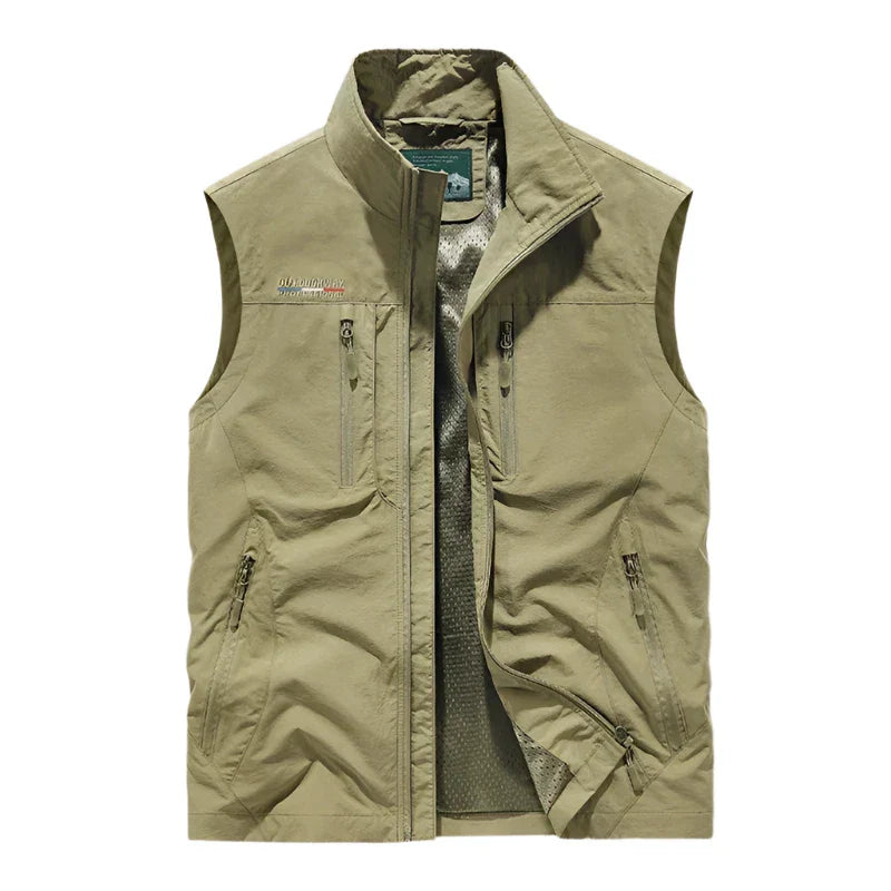 Men's new waterproof insulated gilet jacket, ideal for outdoor wear and winter vest layering