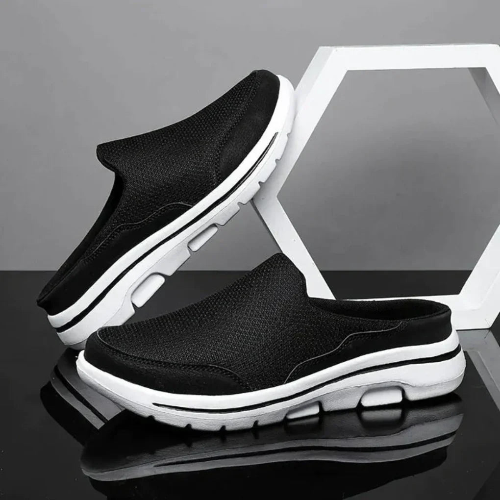 Adjustable men's orthopedic sports sandals with foot support & flat sole for walking comfort.