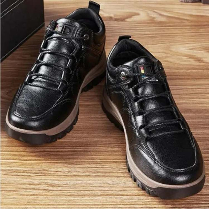 Durable men's hiking shoes, orthopaedic & non-slip with cushioned grip. Perfect for outdoor adventures & long walks.