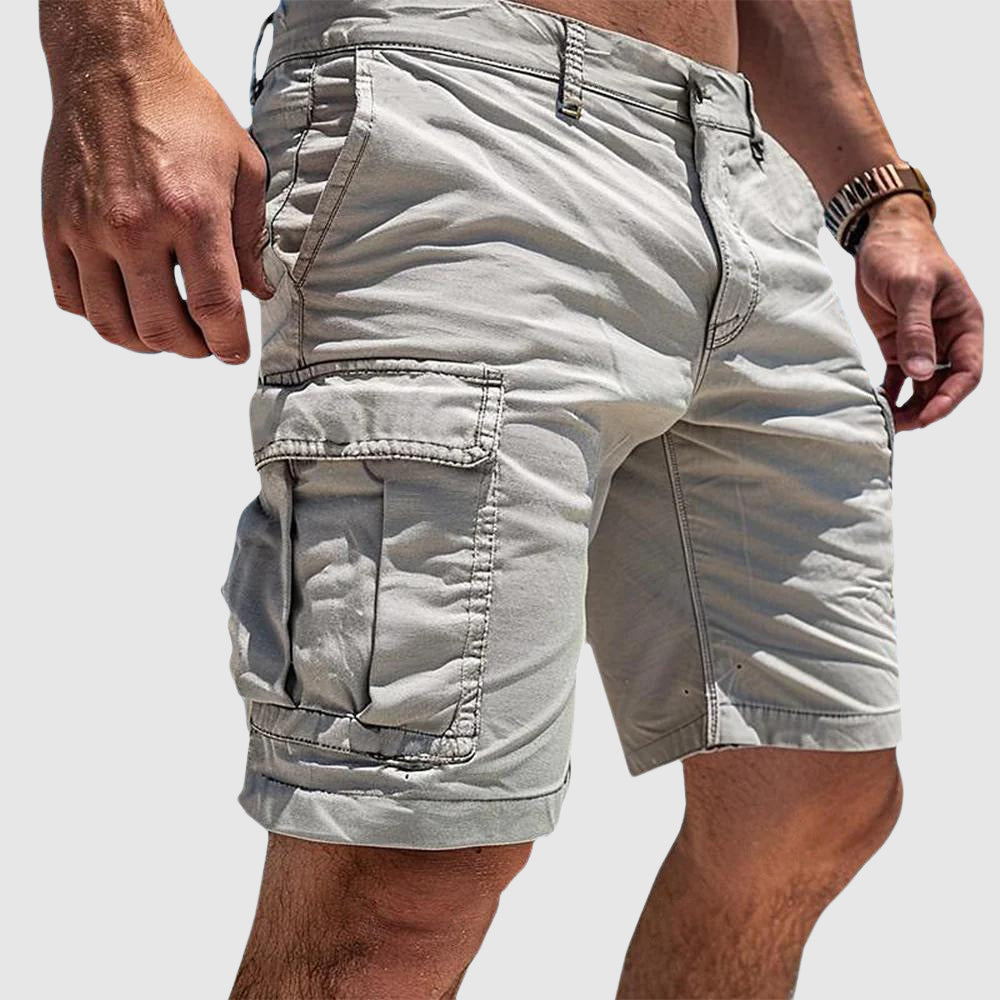 Comfortable men's multi-pocket cargo shorts for outdoor adventures, ideal as summer adventure gear.