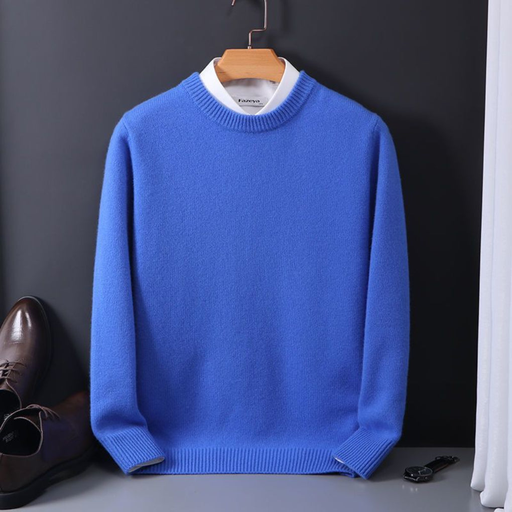 Front view of a men's oversized knit wool blend pullover, highlighting its soft fleece interior