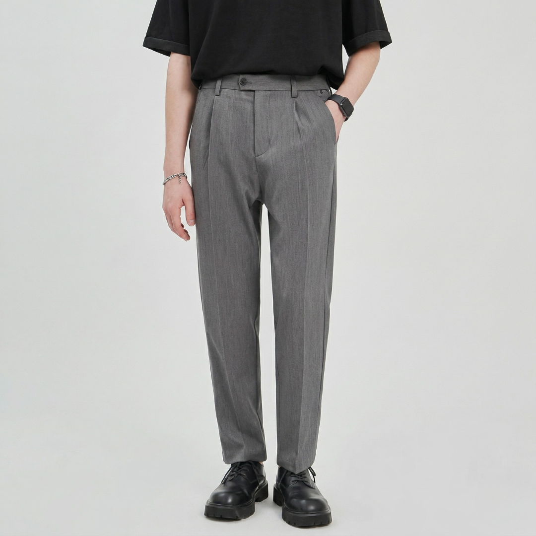 Men's casual drawstring pleated wide-leg chino pants, perfect for modern comfort & relaxed fit.