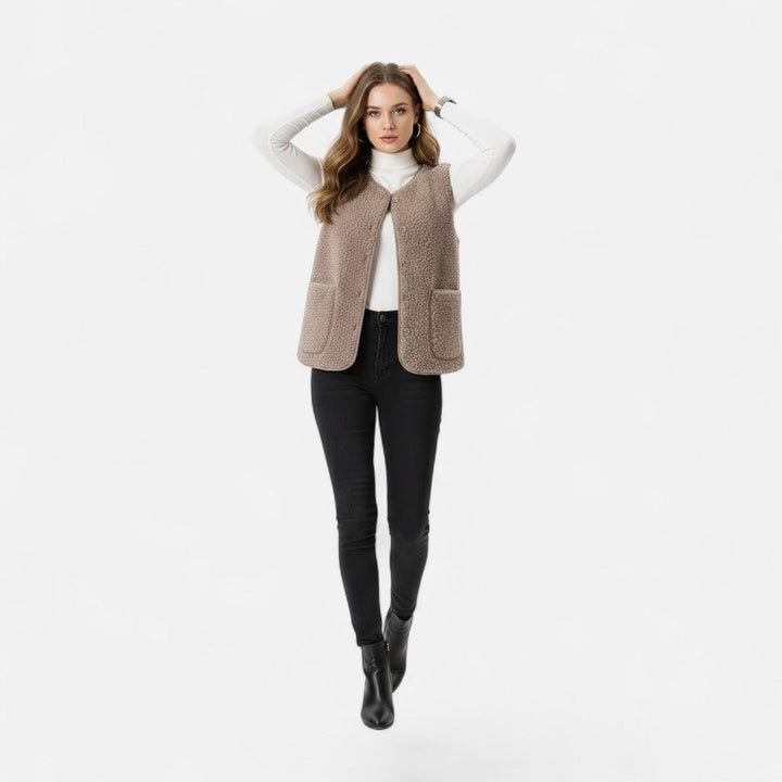 Sleeveless men's warm vest, plush cashmere blend in coffee, a versatile piece for winter style.